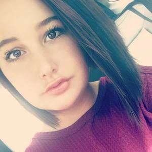 Meet your Posher, Chloe